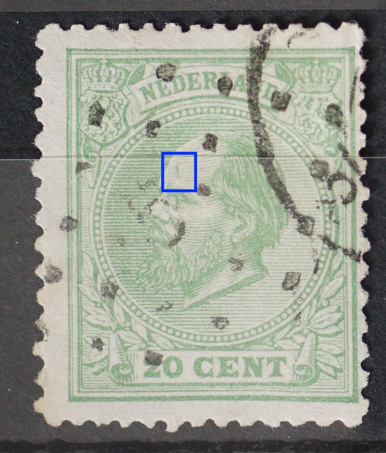 NVPH 24 - verticale groene streep op het voorhoofd NVPH 24 - verticale groene streep op het voorhoofd