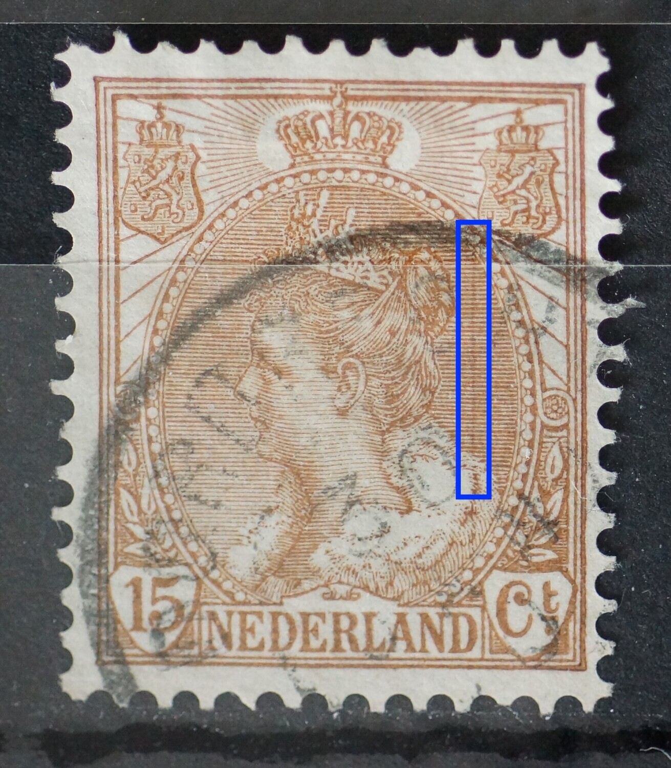 NVPH 64 - verticale bruine lijn achter het hoofd