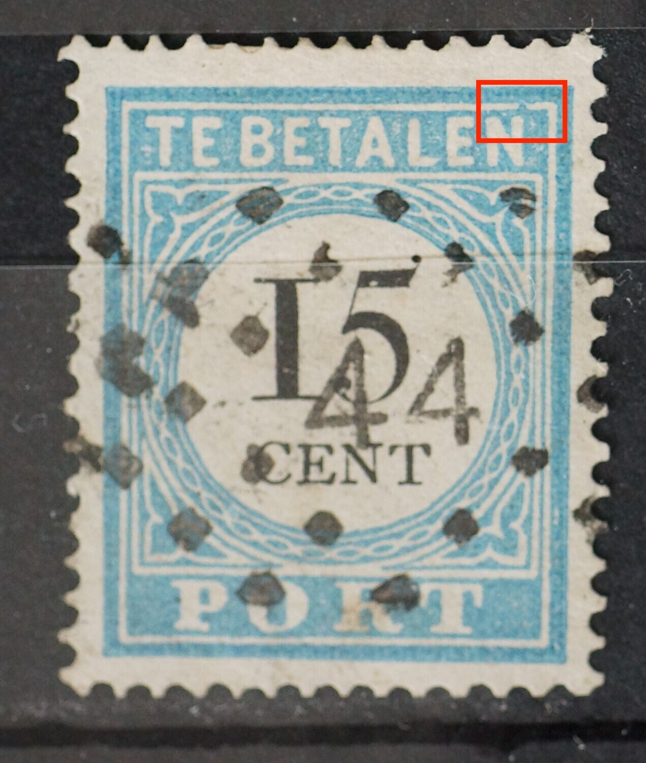 NVPH P9 - breuk / blauwe vlek in kaderlijn boven, rechts