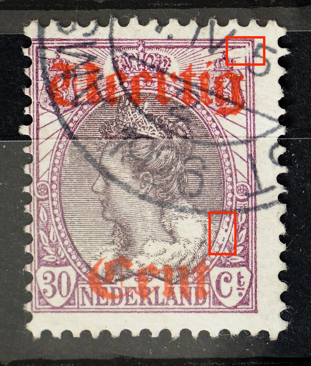 NVPH 102 -o.a. witte vlek in parelrand rechts