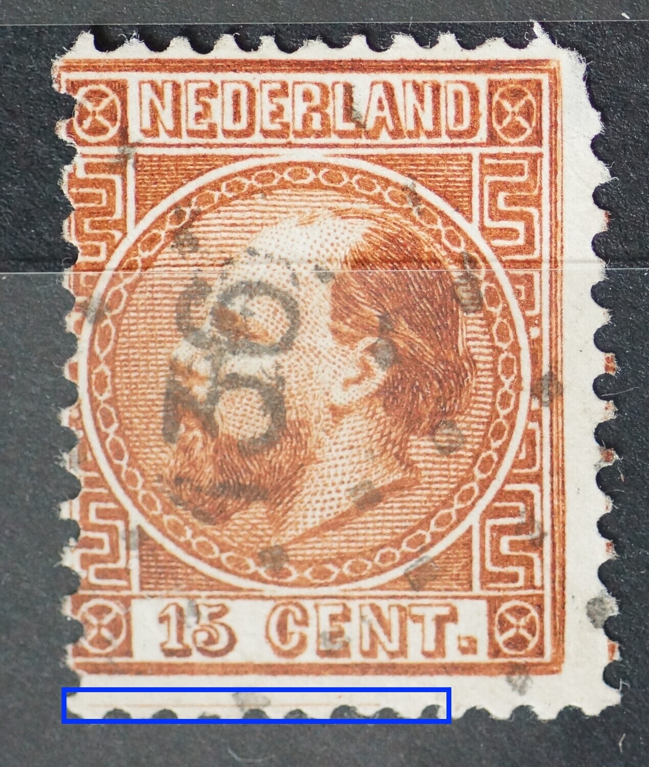 NVPH 9 - bruine lijn onder het zegelbeeld