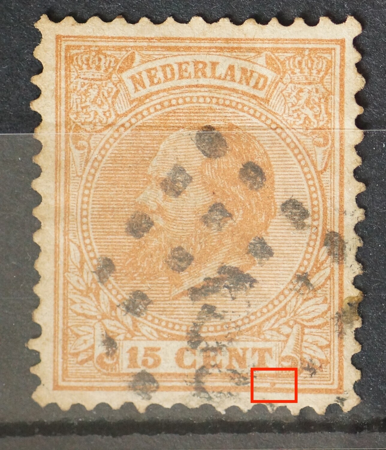 NVPH 23 - bruingele vlek onder, rechts