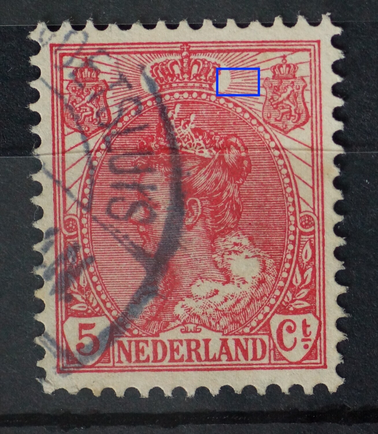 NVPH 60 - breuk in straal rechts van kroon