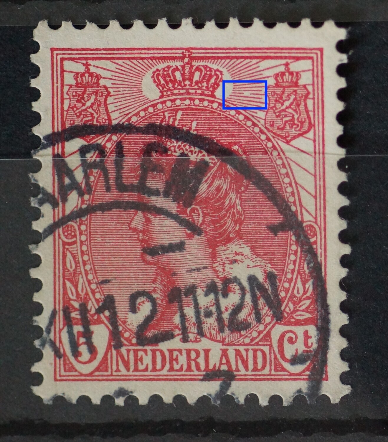 NVPH 60 - breuk in straal rechts van kroon