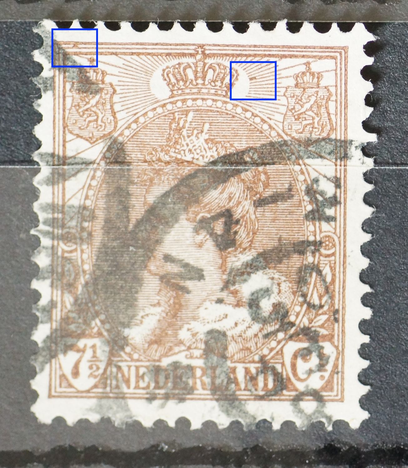 NVPH 61 - bruine vlekken links en rechts boven