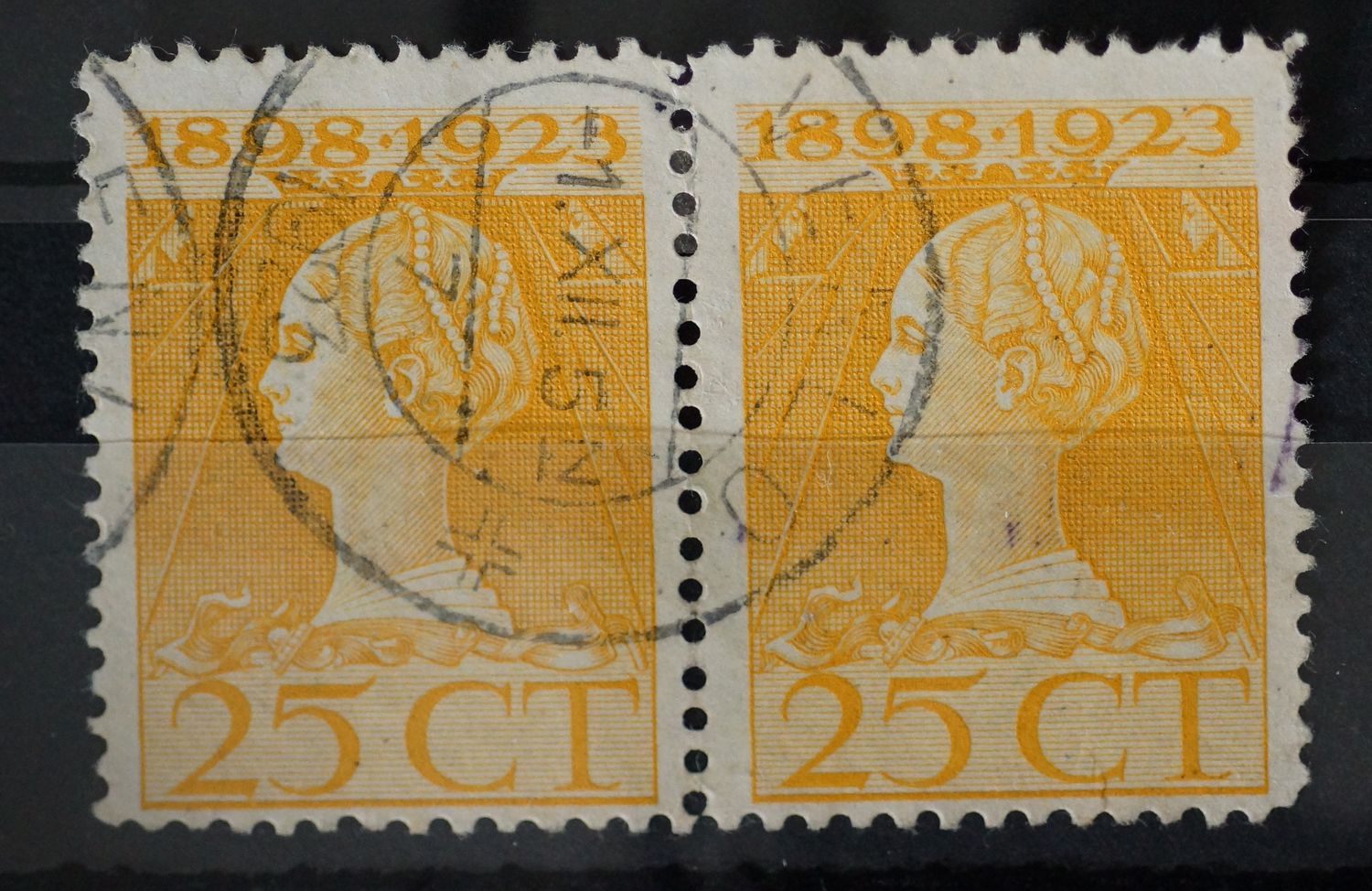 Venlo 7 op NVPH 126 (paar)