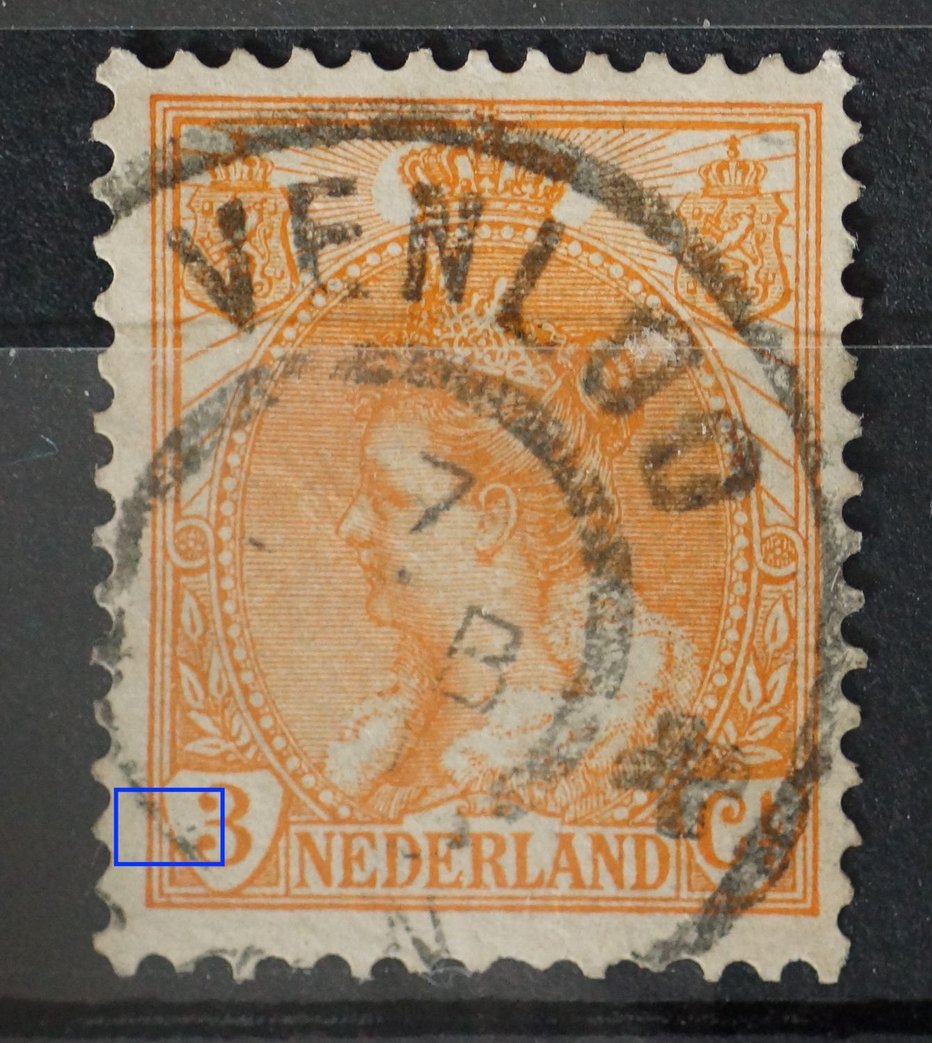 NVPH 56 - breuk in rand schild rondom de 3 NVPH 56 - breuk in rand schild rondom de 3