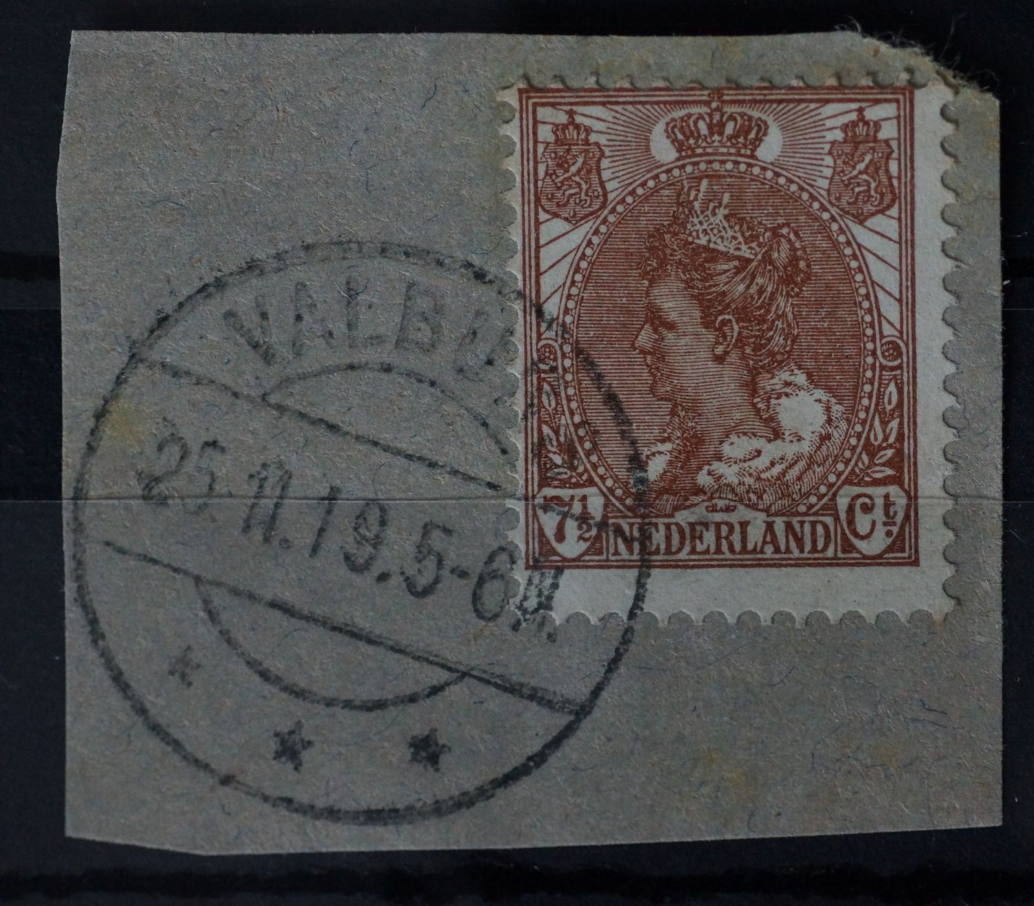 Valburg op NVPH 61 - vrij schaars