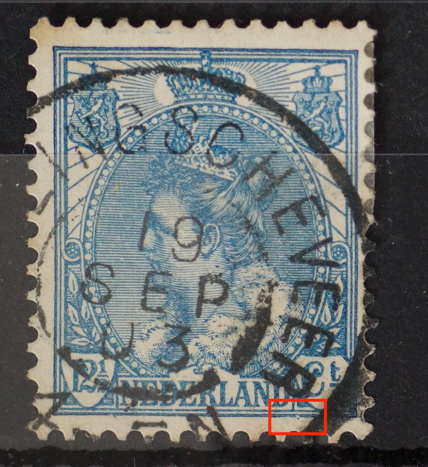 NVPH 63 - beschadiging in kaderlijn onder, rechts