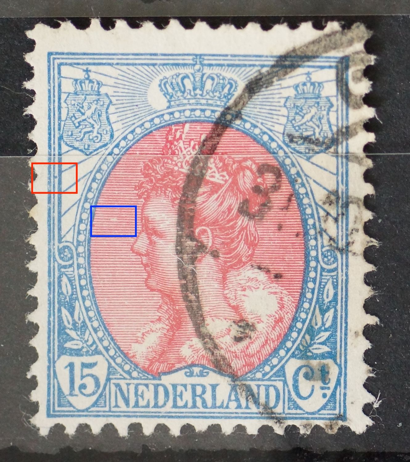 NVPH 65 - blauwe punt tussen kaderlijnen links en breuk in arcering NVPH 65 - blauwe punt tussen kaderlijnen links en breuk in arcering