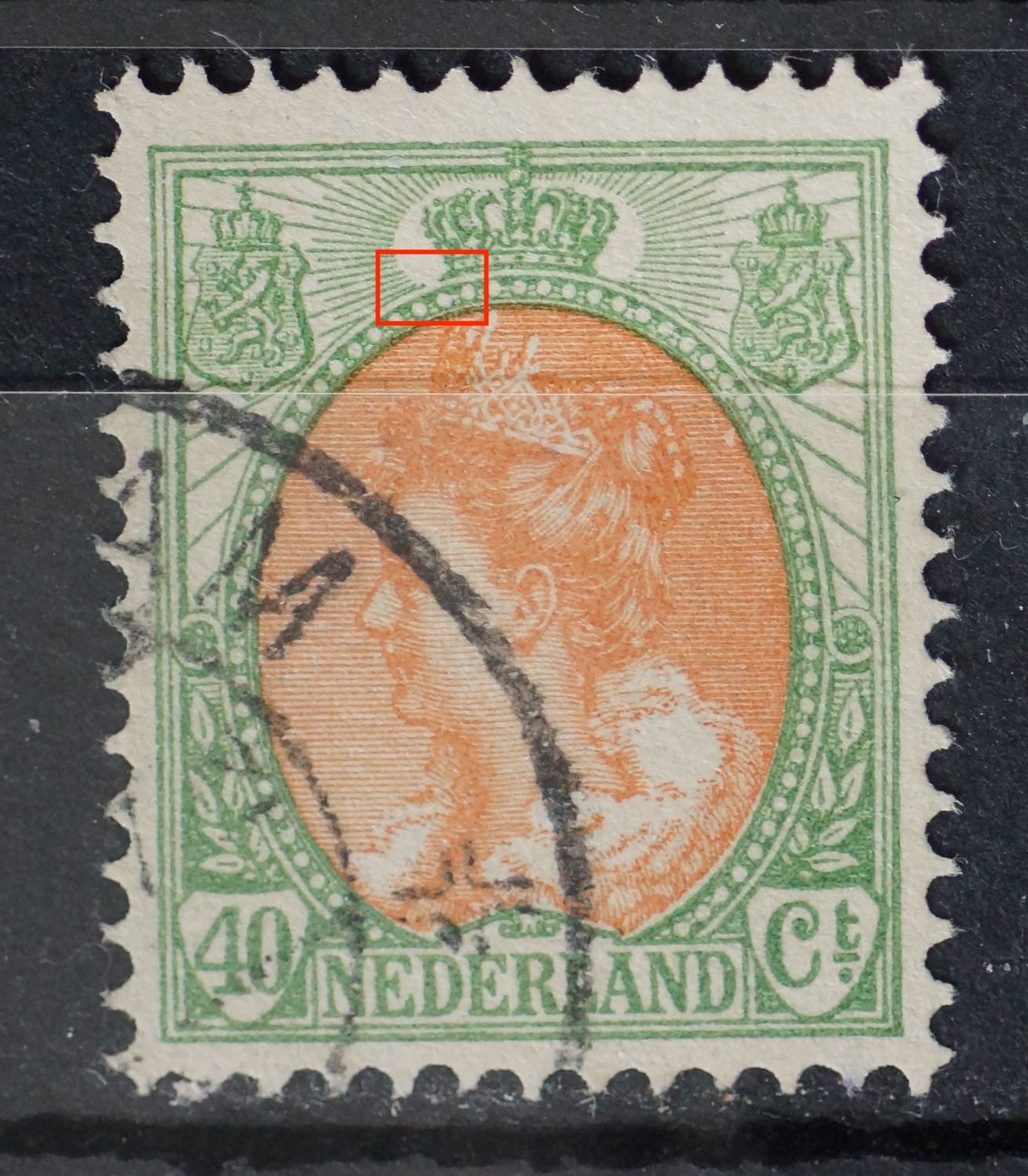 NVPH 73 - breuk in rand medaillon links van kroon