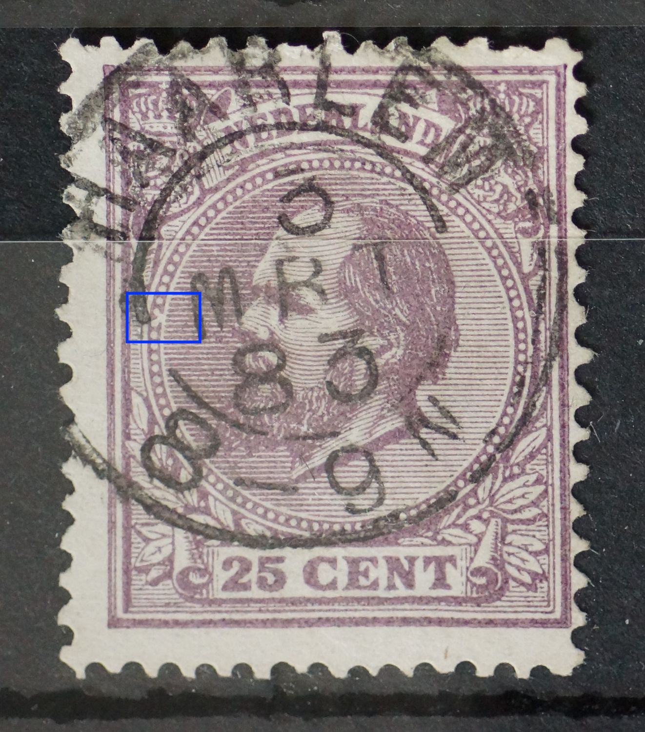 NVPH 26 -  witte vlek in parelrand links