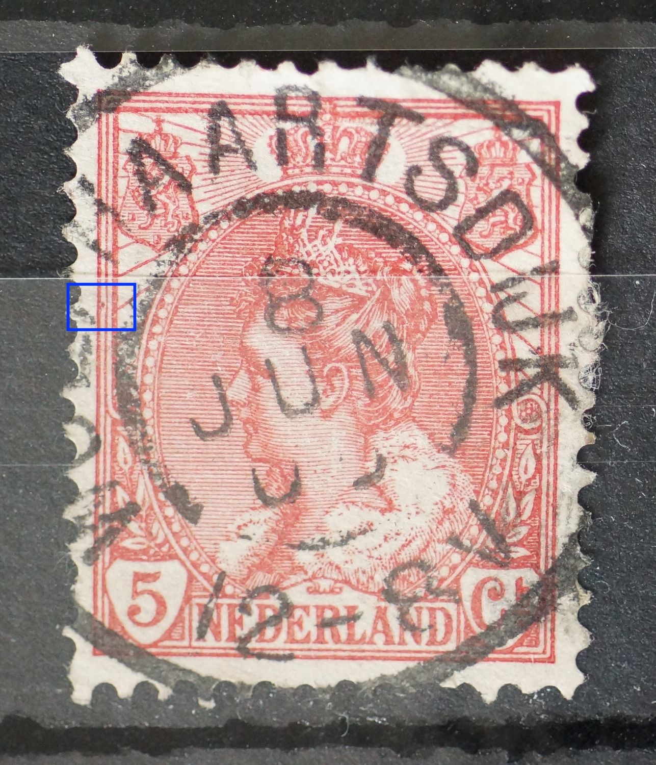 NVPH 60 - rode punt tussen kaderlijnen links