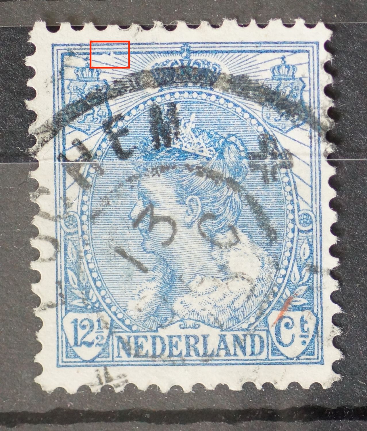 NVPH 63 - beschadiging / breuk in kaderlijn boven, links