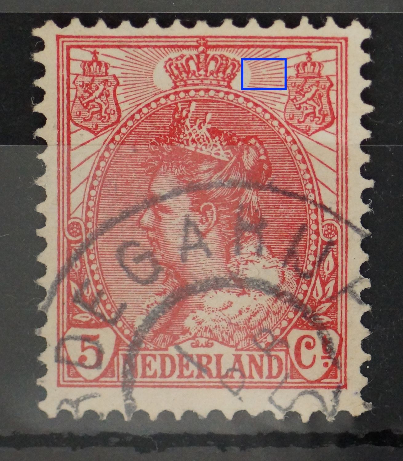 NVPH 60 - breuk in straal rechts van kroon