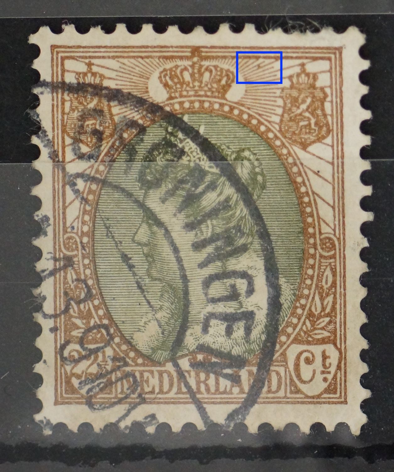 NVPH 70 - bruine punt tussen de stralen rechts van kroon NVPH 70 - bruine punt tussen de stralen rechts van kroon