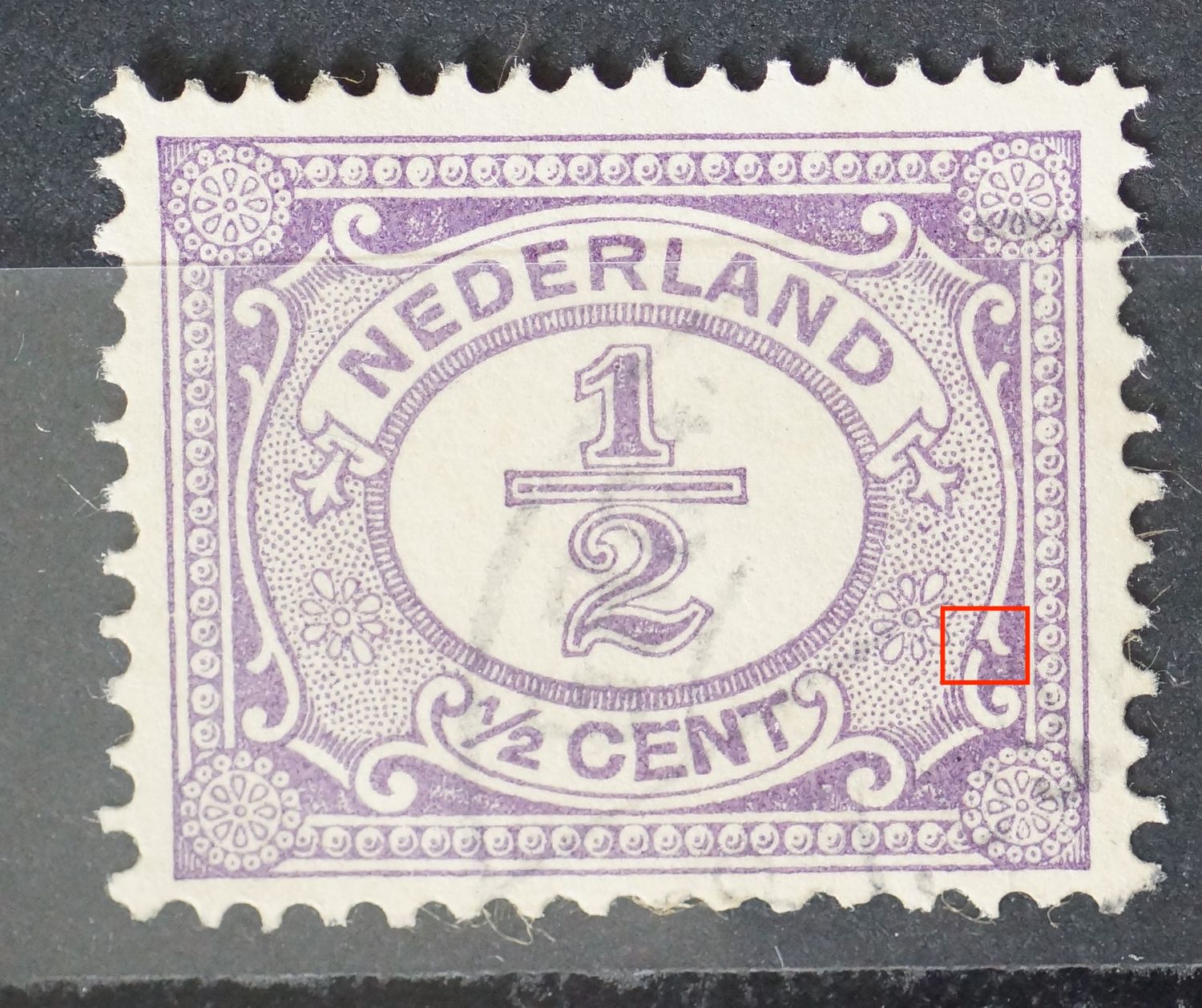 NVPH 50 - violette punt in de kleine krul rechts