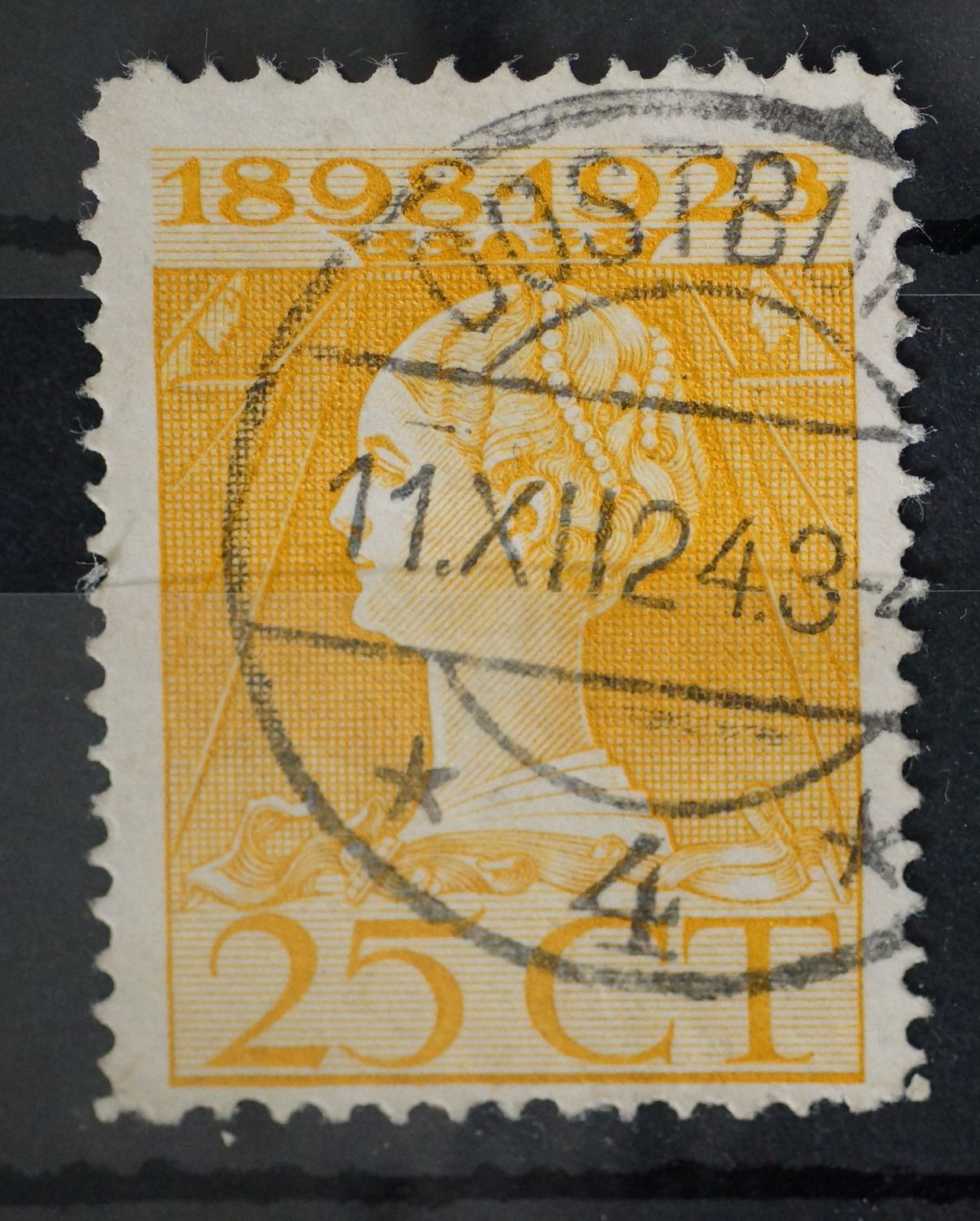 Oostburg 4 op NVPH 126 - vrij schaars