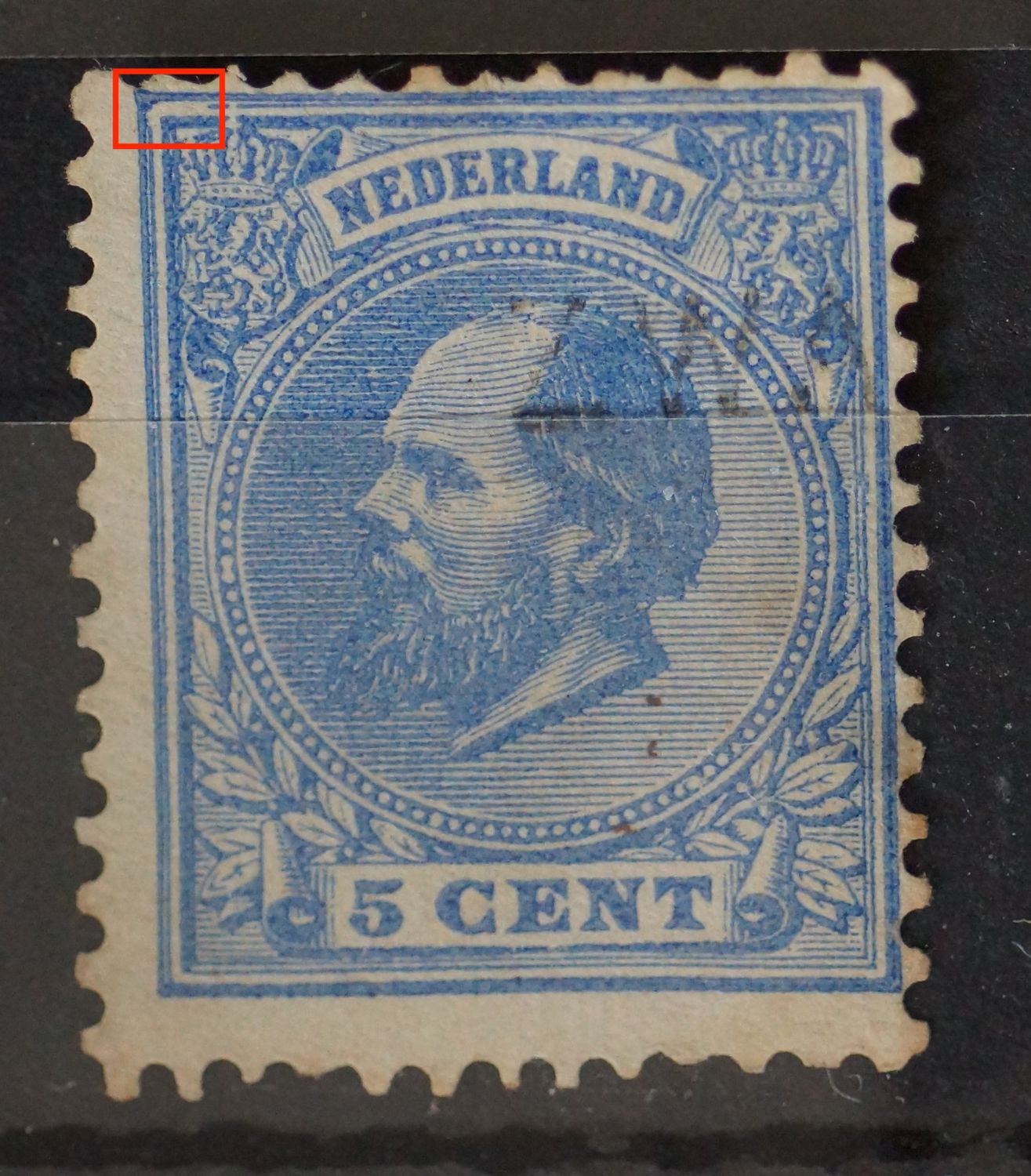 NVPH 19 - grote breuk in kaderlijn boven, links