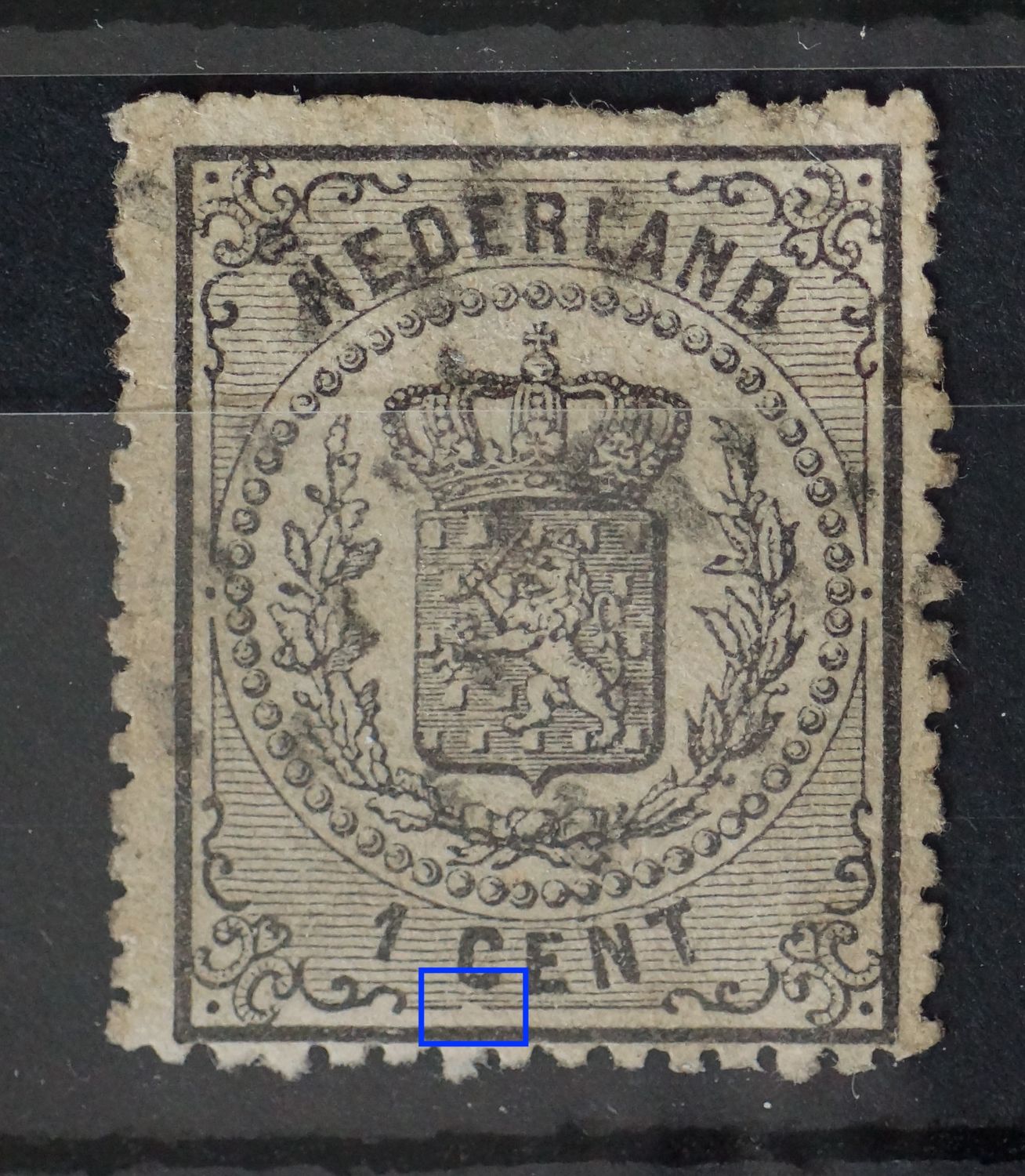 NVPH 14 - breuk in kaderlijn onder de C van CENT NVPH 14 - breuk in kaderlijn onder de C van CENT