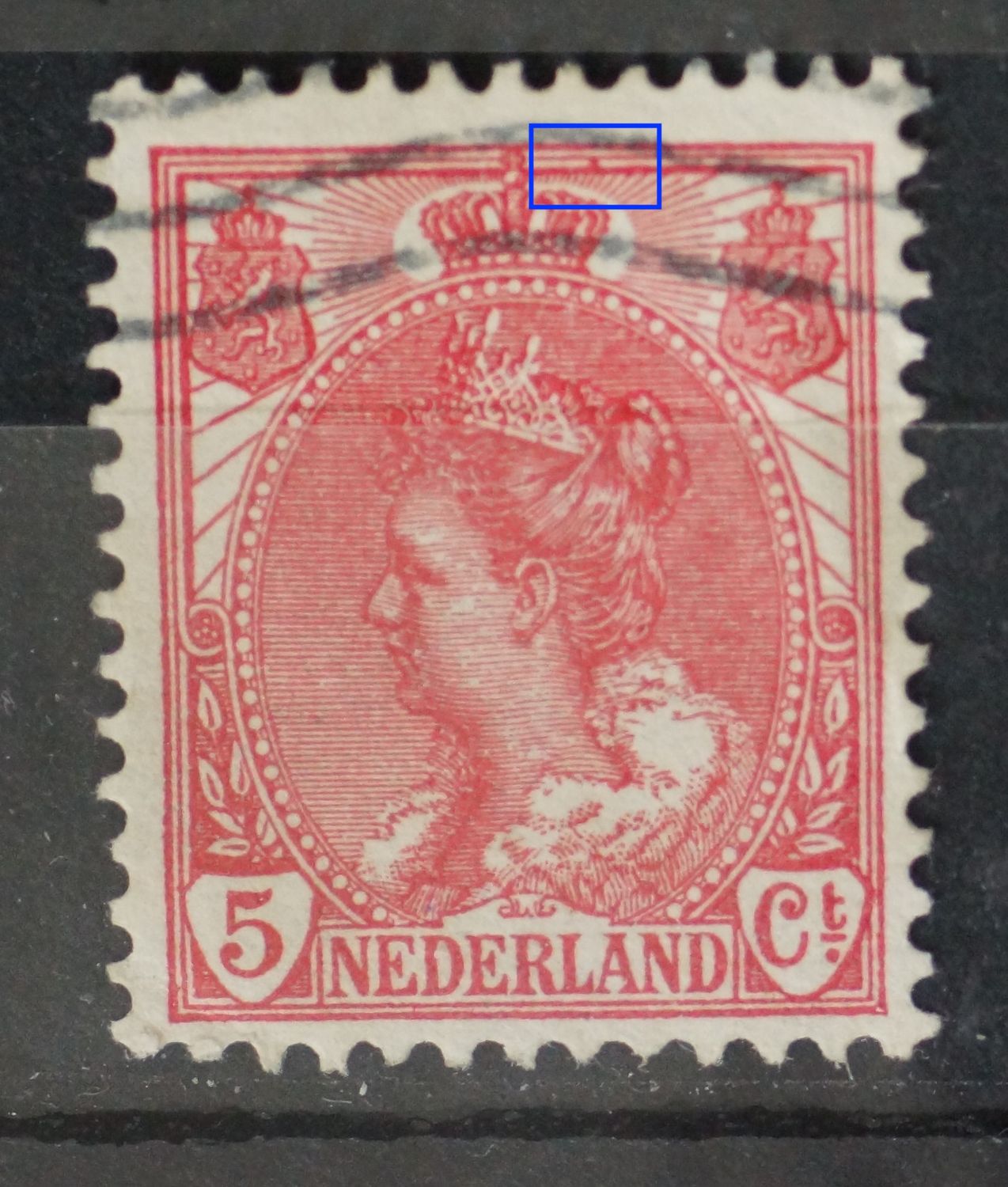 NVPH 60 - rode punt tussen kaderlijnen boven
