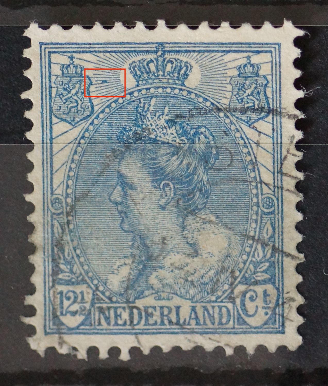 NVPH 63 - blauwe vlek tussen stralen bij linker wapenschild