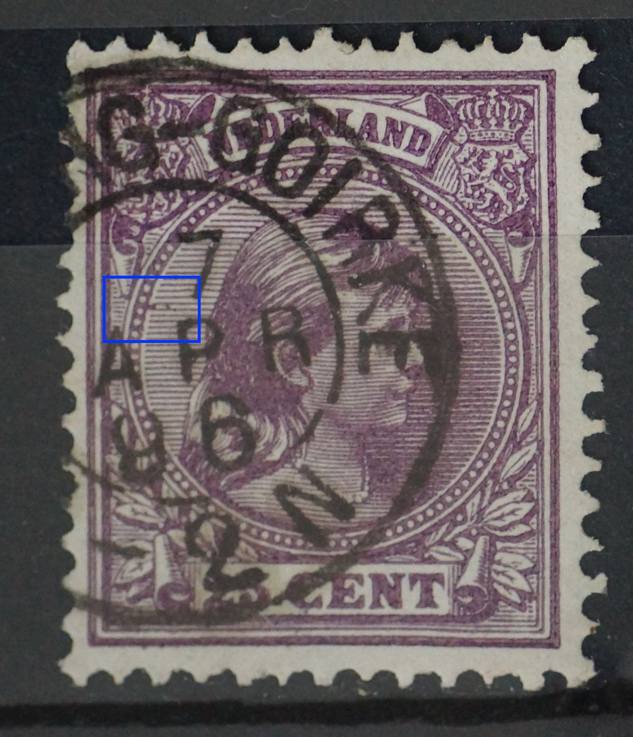 NVPH 42 - violette vlek aan binnenzijde medaillon links