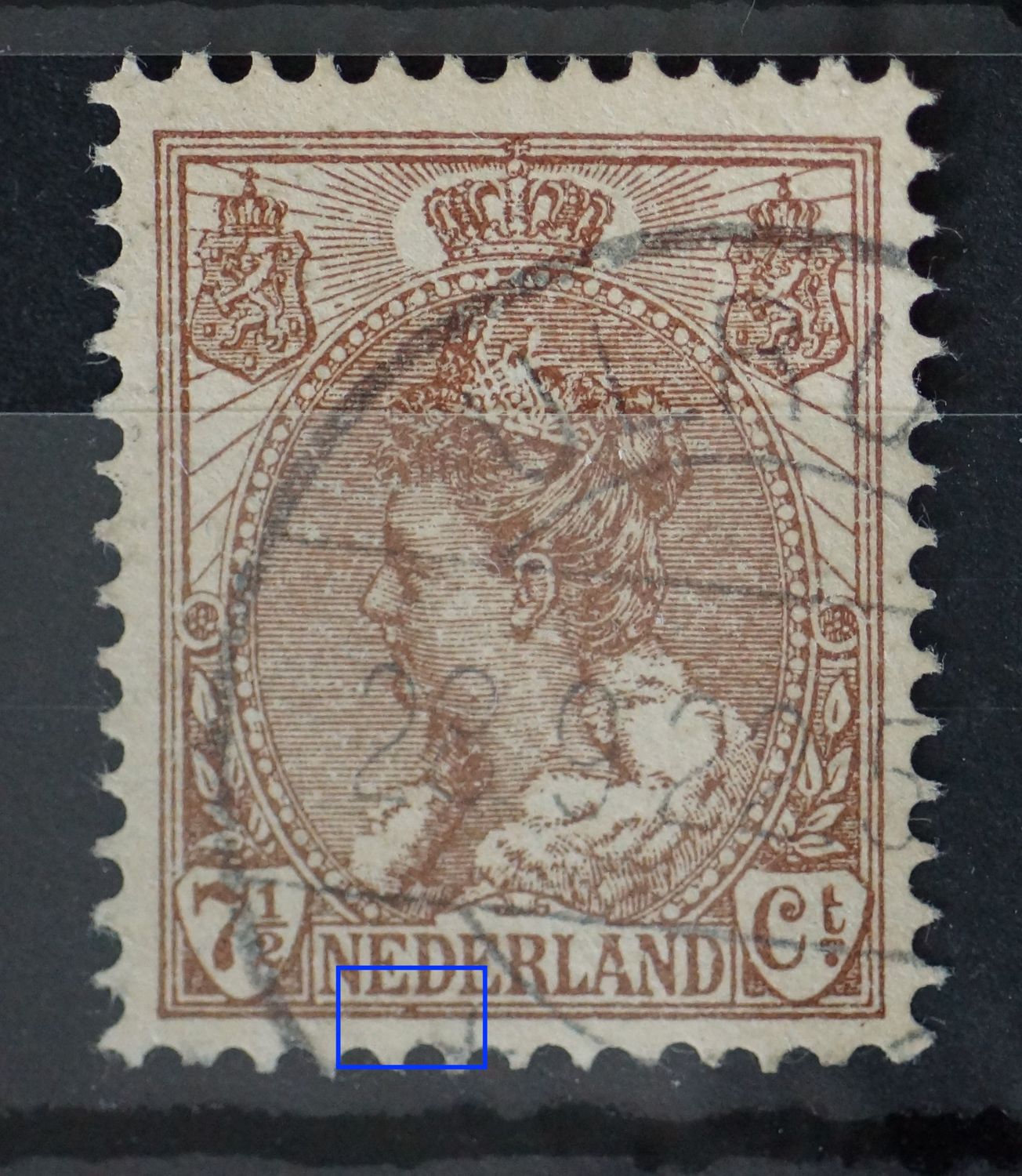 NVPH 61 - bruine vlek in kaderlijn onder ED van NEDERLAND NVPH 61 - bruine vlek in kaderlijn onder ED van NEDERLAND