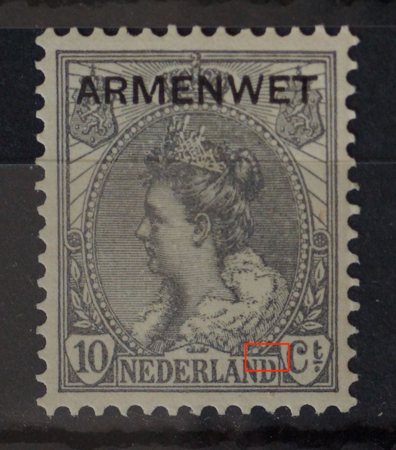 NVPH D7 - breuk in ed bovenzijde van de 2e D van NEDERLAND NVPH D7 - breuk in ed bovenzijde van de 2e D van NEDERLAND