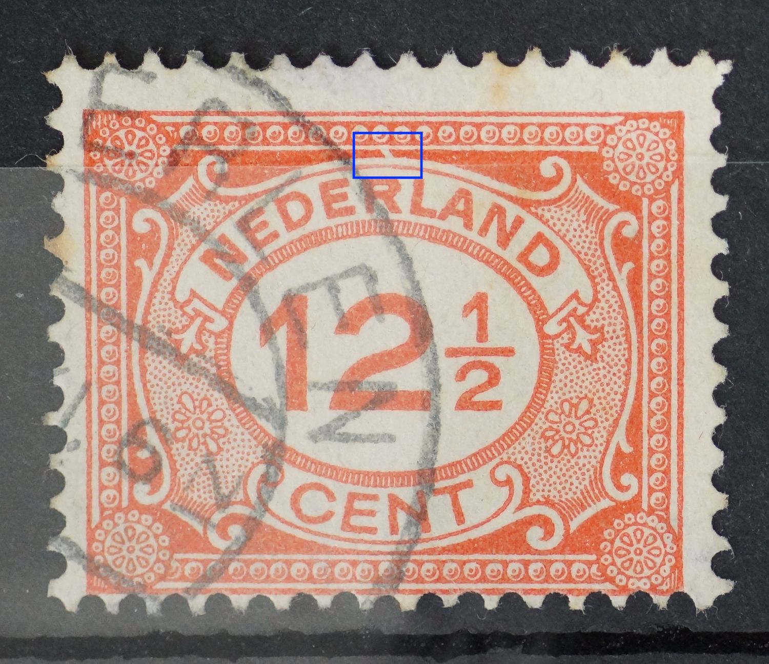 NVPH 108 - breuk in lijn boven de R van NEDERLAND