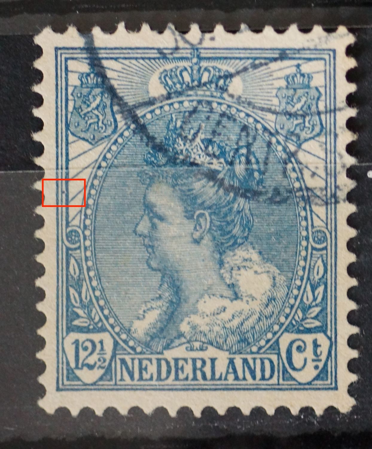 NVPH 63 - blauwe punt tussen kaderlijnen links