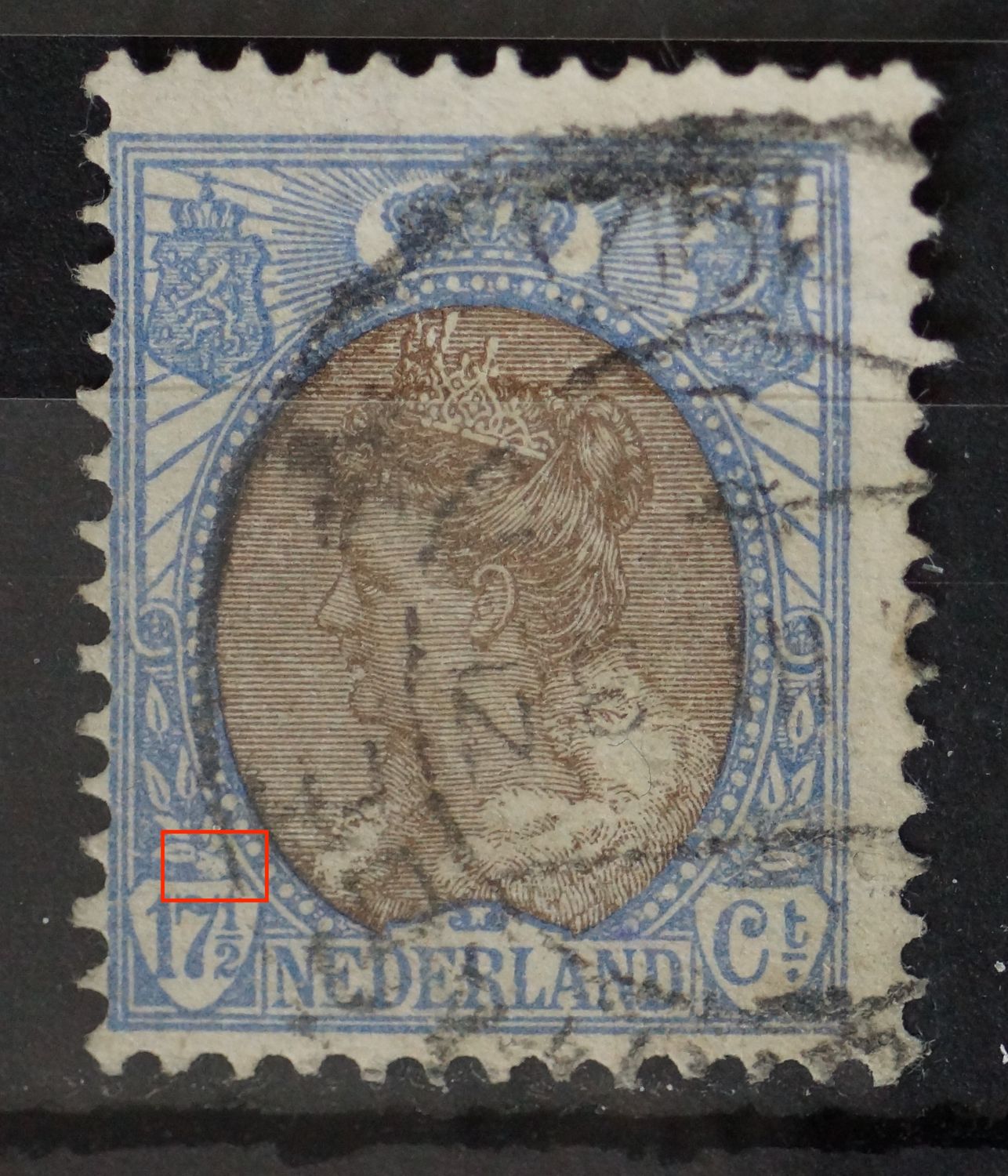 NVPH 67 - witte vlek onder balderen links