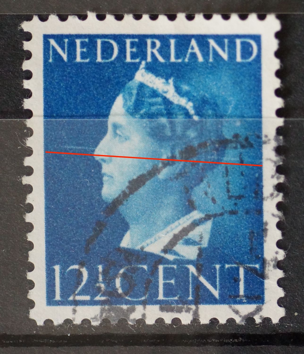 NVPH 336 - witte horizontale graveerkras midden NVPH 336 - witte horizontale graveerkras midden