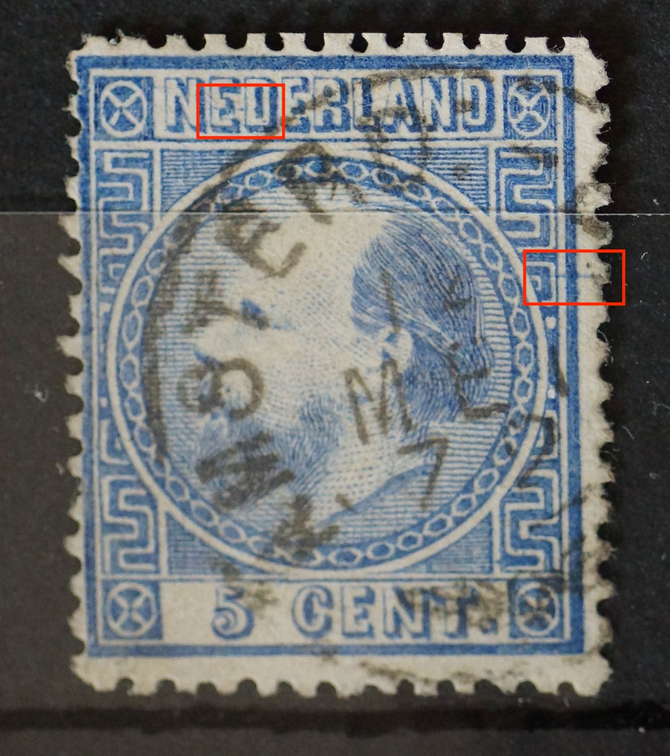 NVPH 7 -blauwe streep rechts en blauwe punt tussen ED van NEDERLAND