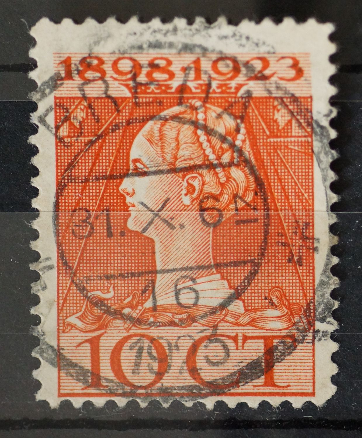 Breda 16 op NVPH 124