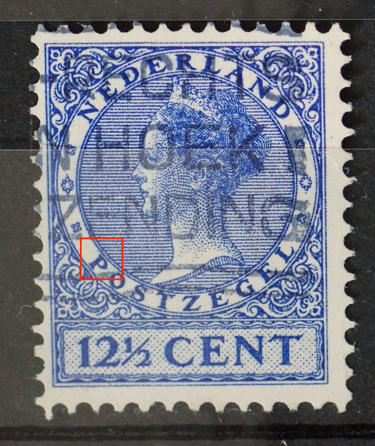 NVPH 185 - twee horizontale blauwe streepjes rondom de P van POSTZEGEL