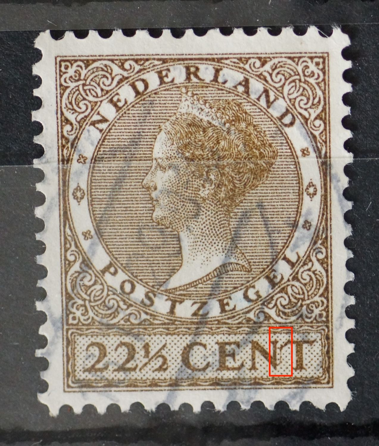 NVPH 190 - olijfkleurig lijntje / kras tussen NT van CENT