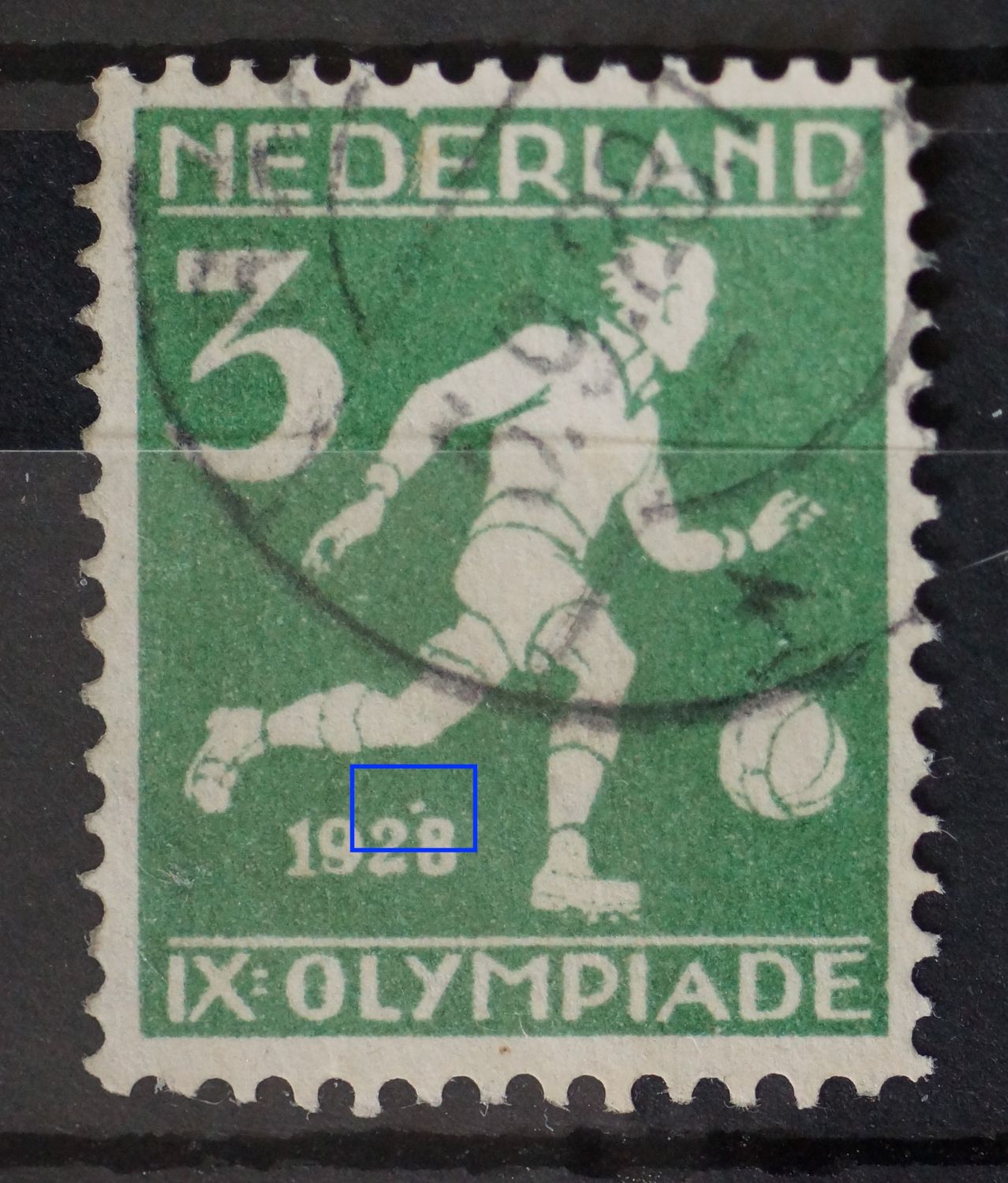 NVPH 214 - witte vlek boven 28