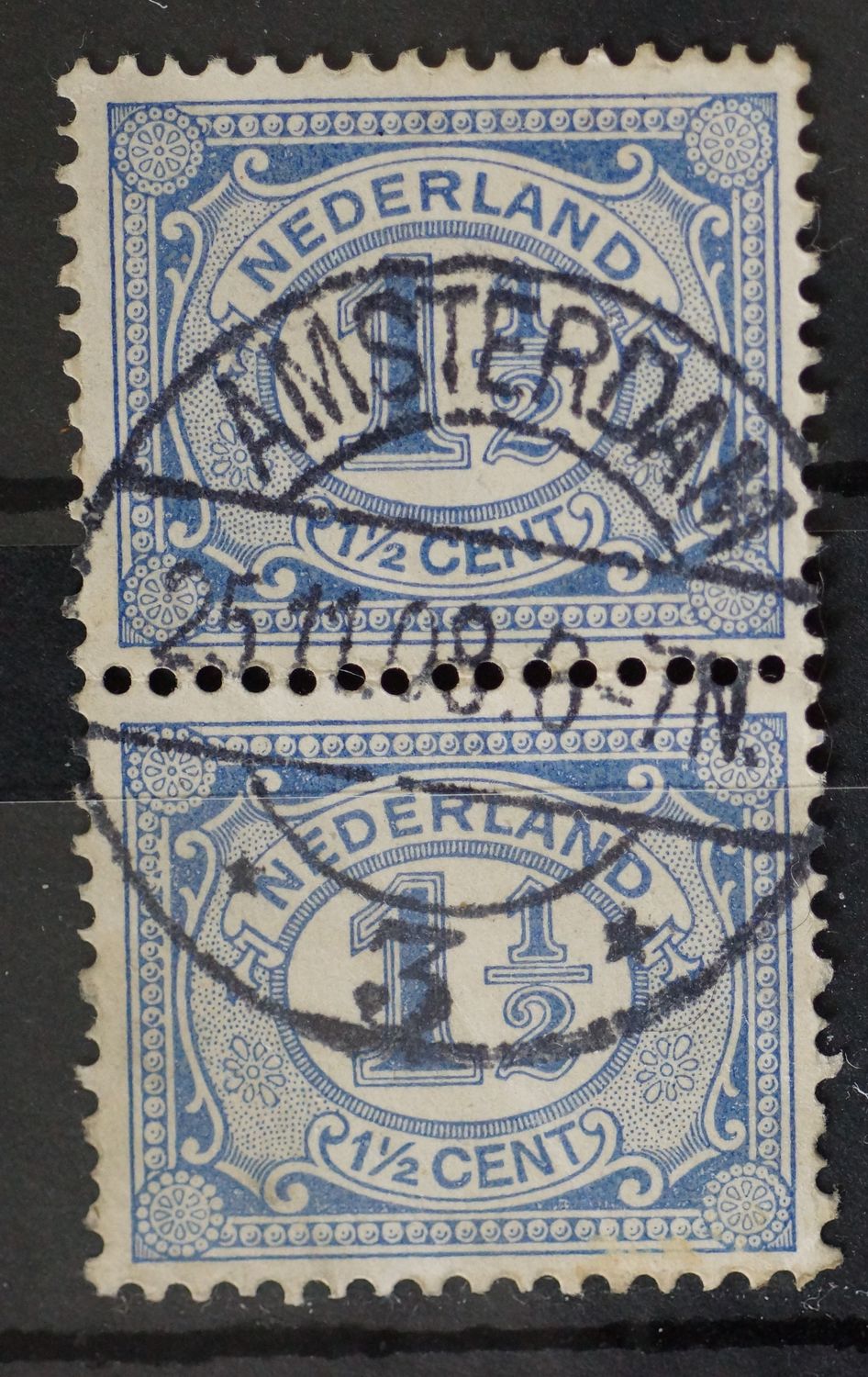 Amsterdam 3 op NVPH 52 (paar) Amsterdam 3 op NVPH 52 (paar)