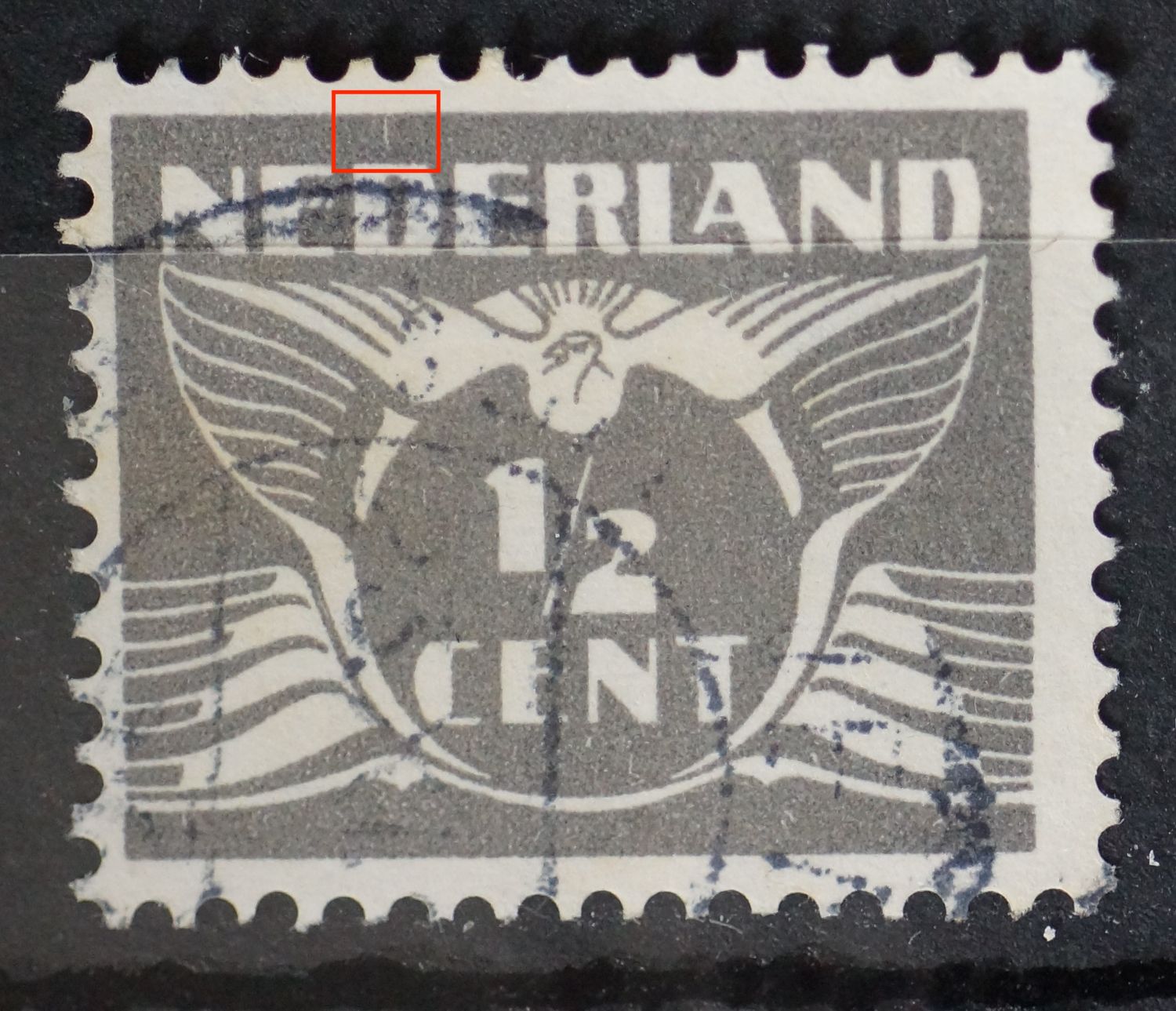 NVPH 169 - verticaal wit streepje boven de 1e D van NEDERLAND