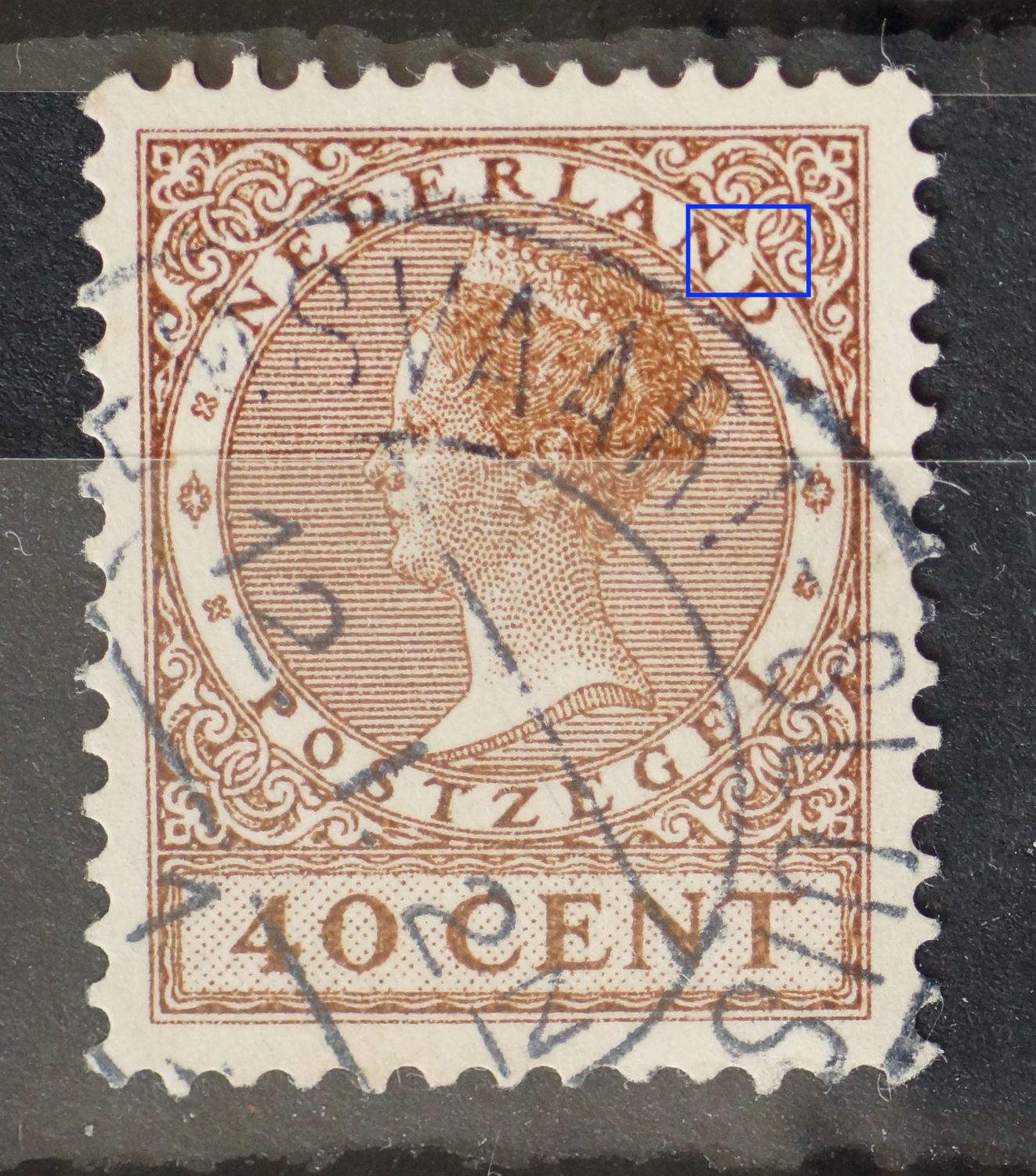 NVPH 196 - breukje in ornament tussen ND van NEDERLAND