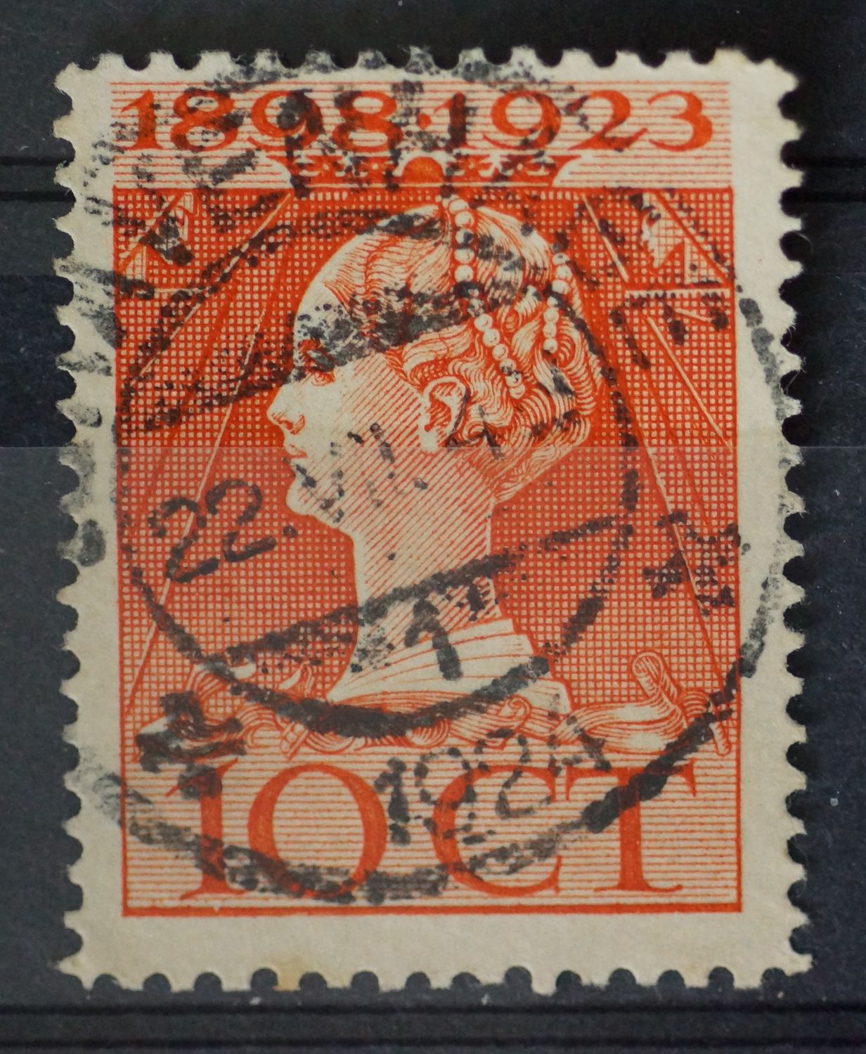 sGravenhage 1 op NVPH 124