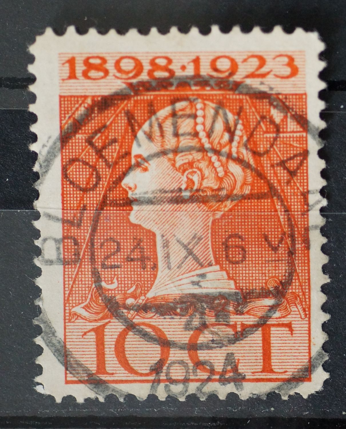 Bloemendaal 4 op NVPH 124