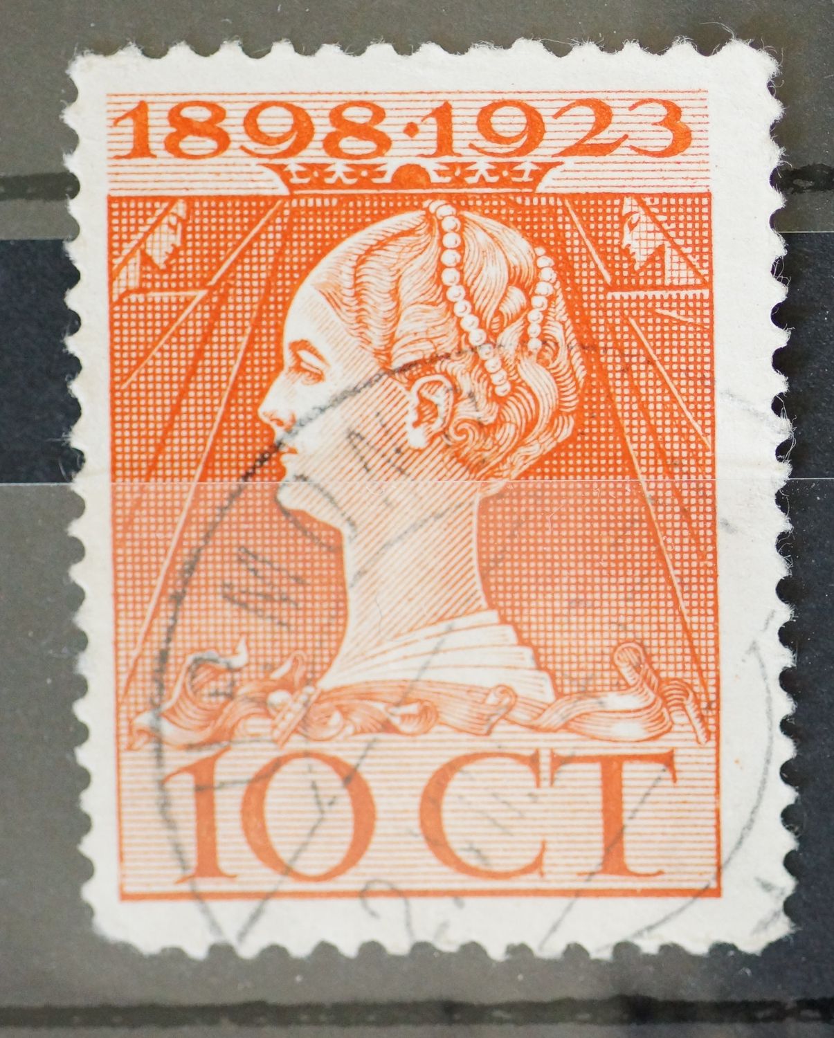 Urmond op NVPH 124