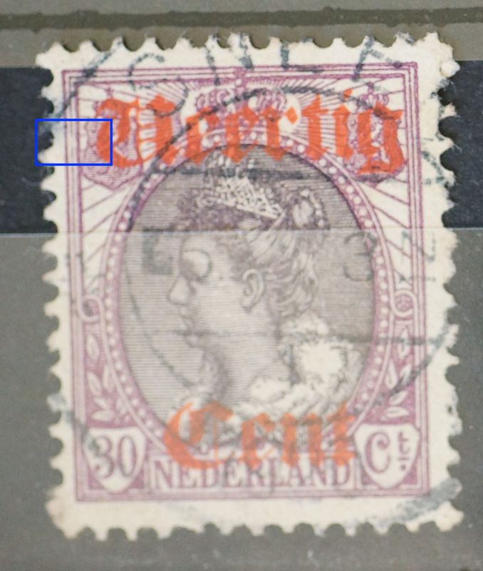 NVPH 102 - breuk in kaderlijn links, bij linker wapenschild NVPH 102 - breuk in kaderlijn links, bij linker wapenschild