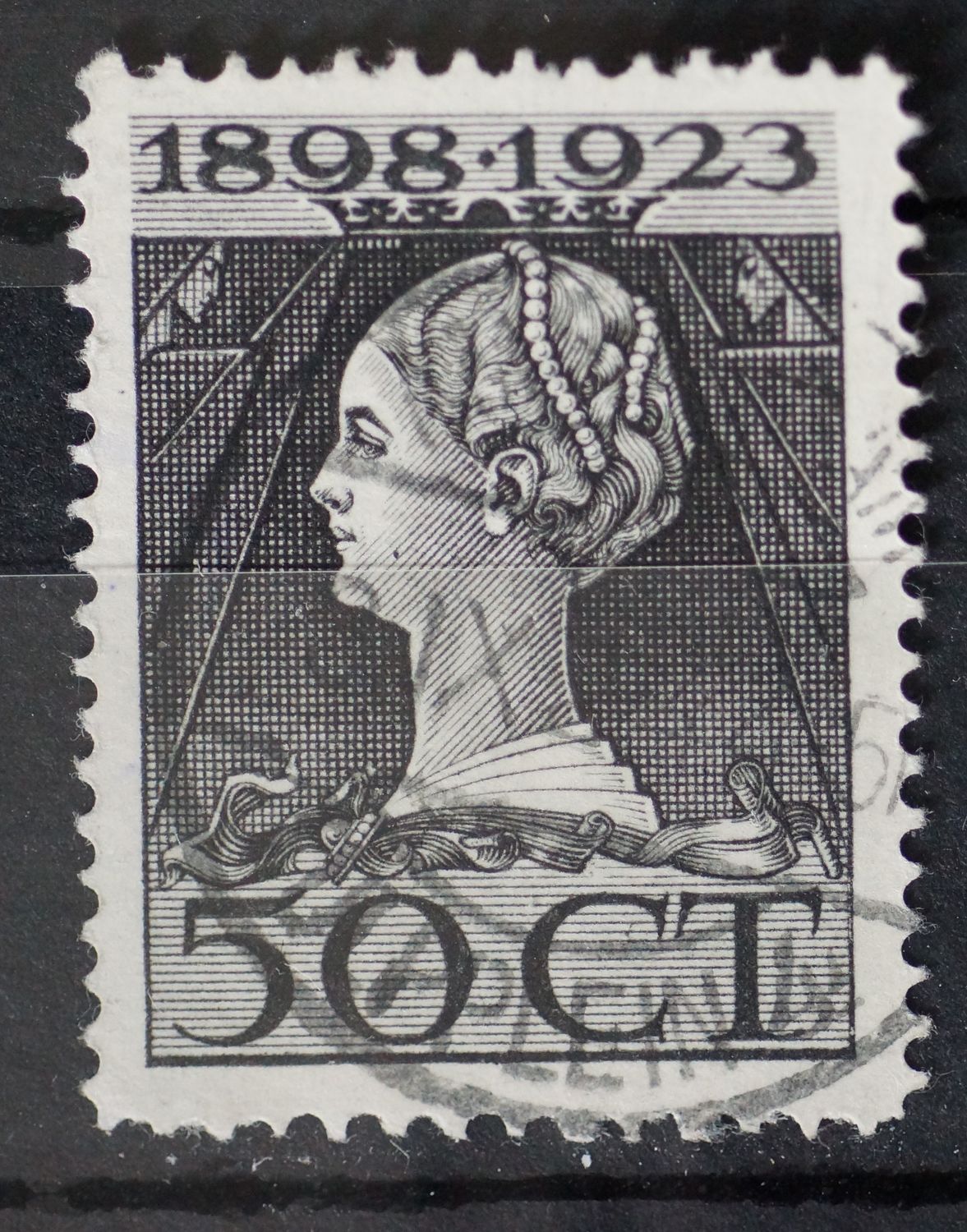 Amsterdam Tulpplein 4 op NVPH 128 Amsterdam Tulpplein 4 op NVPH 128