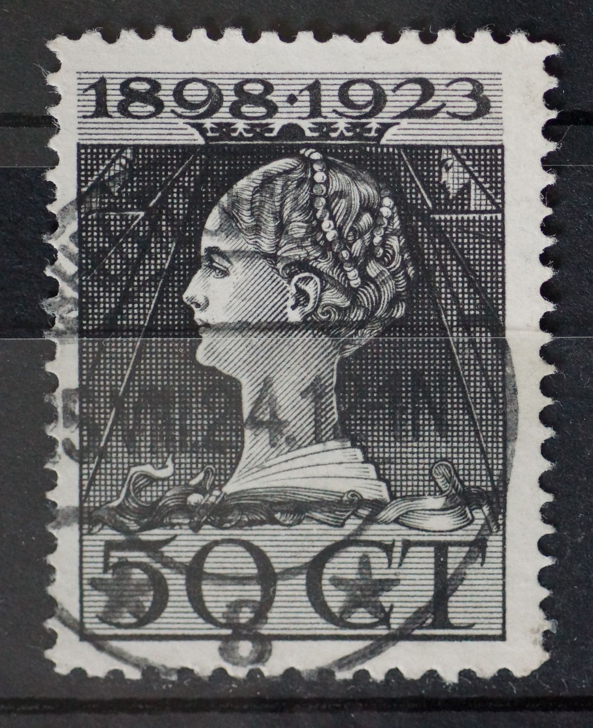 sHertogenbosch 8 op NVPH 128 - vrij schaars