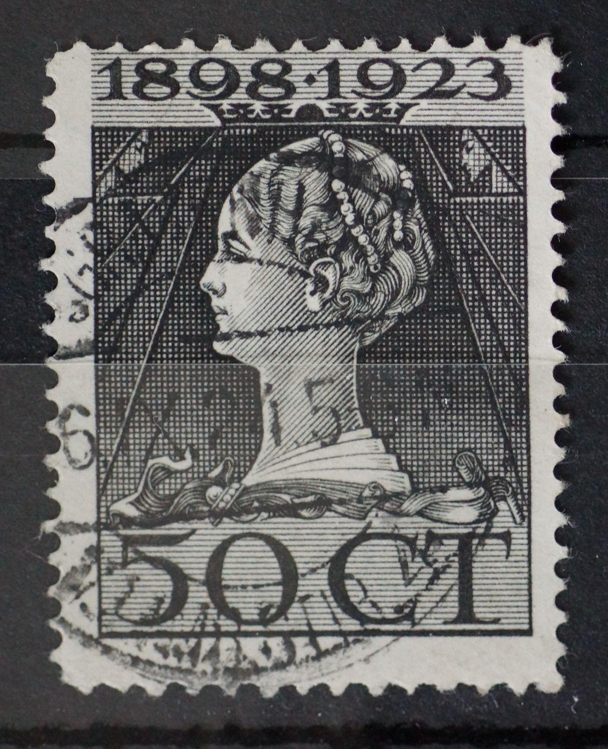sGravenhage v.Limb.Stir. 4 op NVPH 128 - vrij schaars