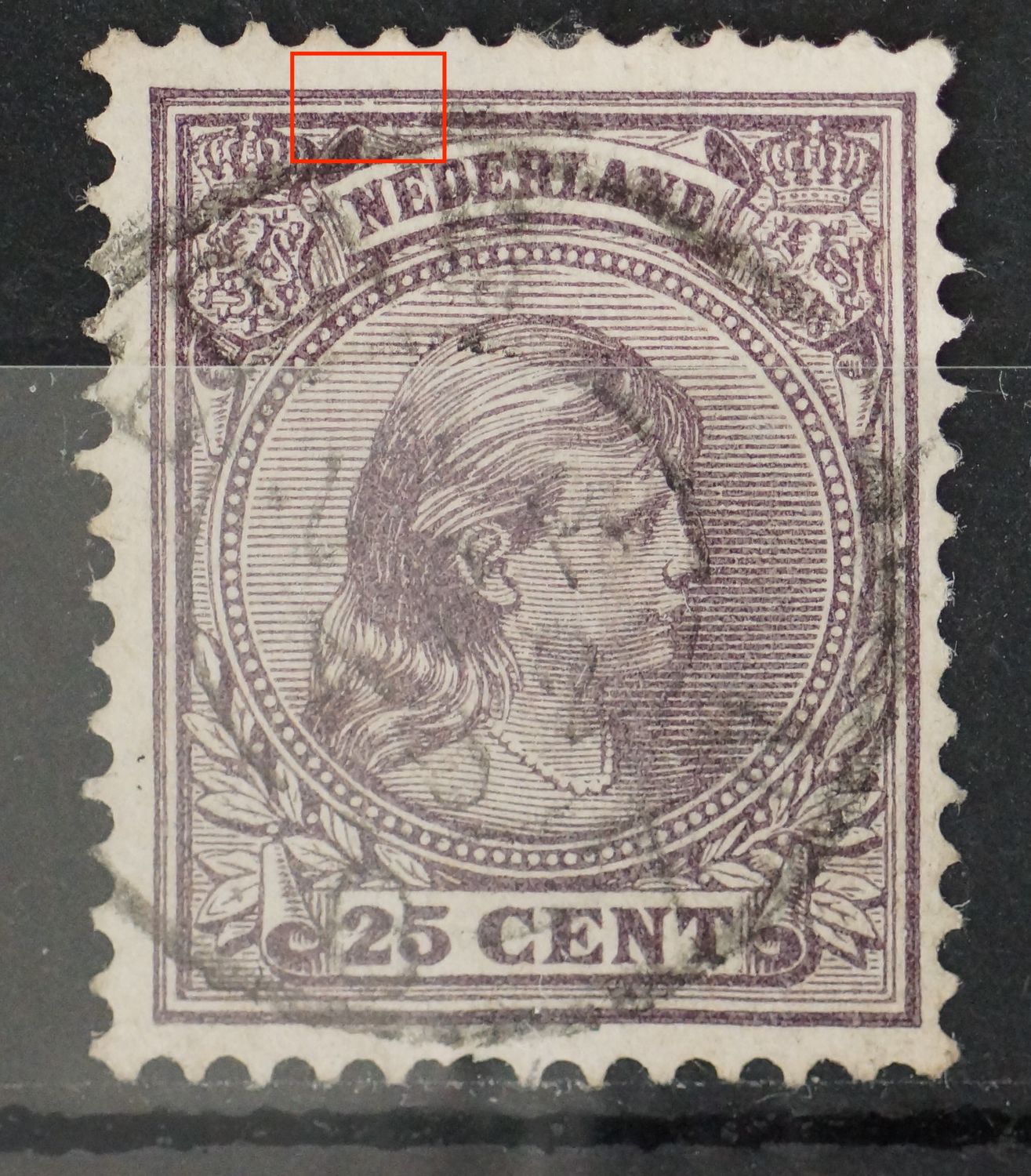 NVPH 42 - breuk in kaderlijn boven NVPH 42 - breuk in kaderlijn boven