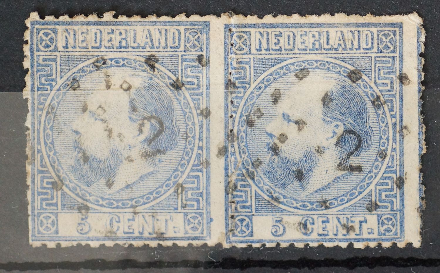 2 (Almelo) op NVPH 7 paar, verschoven perforatie